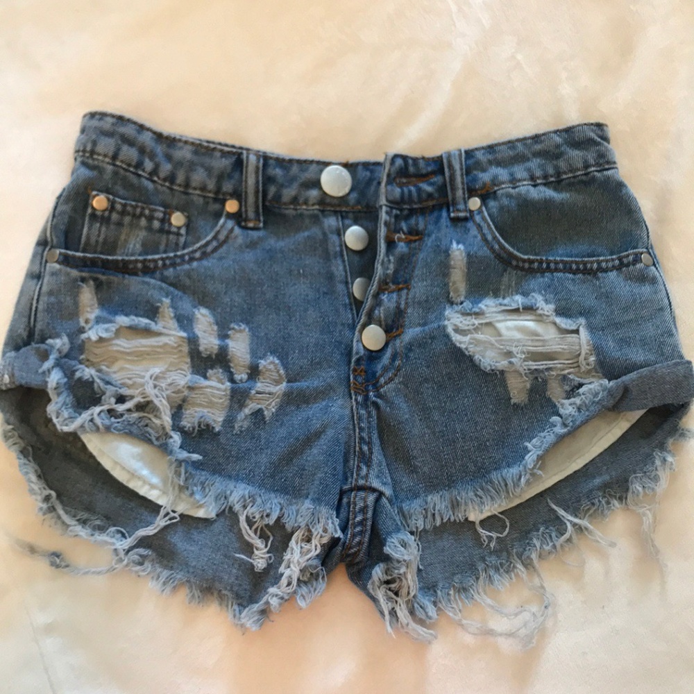 *Signature Eight* Distressed Denim Shorts